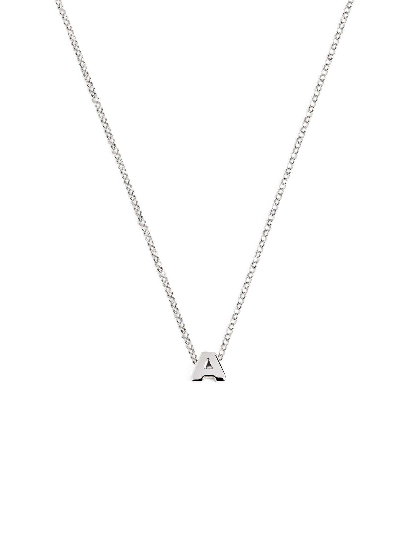 Zilveren ketting met gepersonaliseerd initiaal