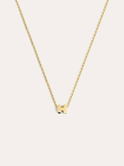 Gouden ketting met gepersonaliseerd initiaal